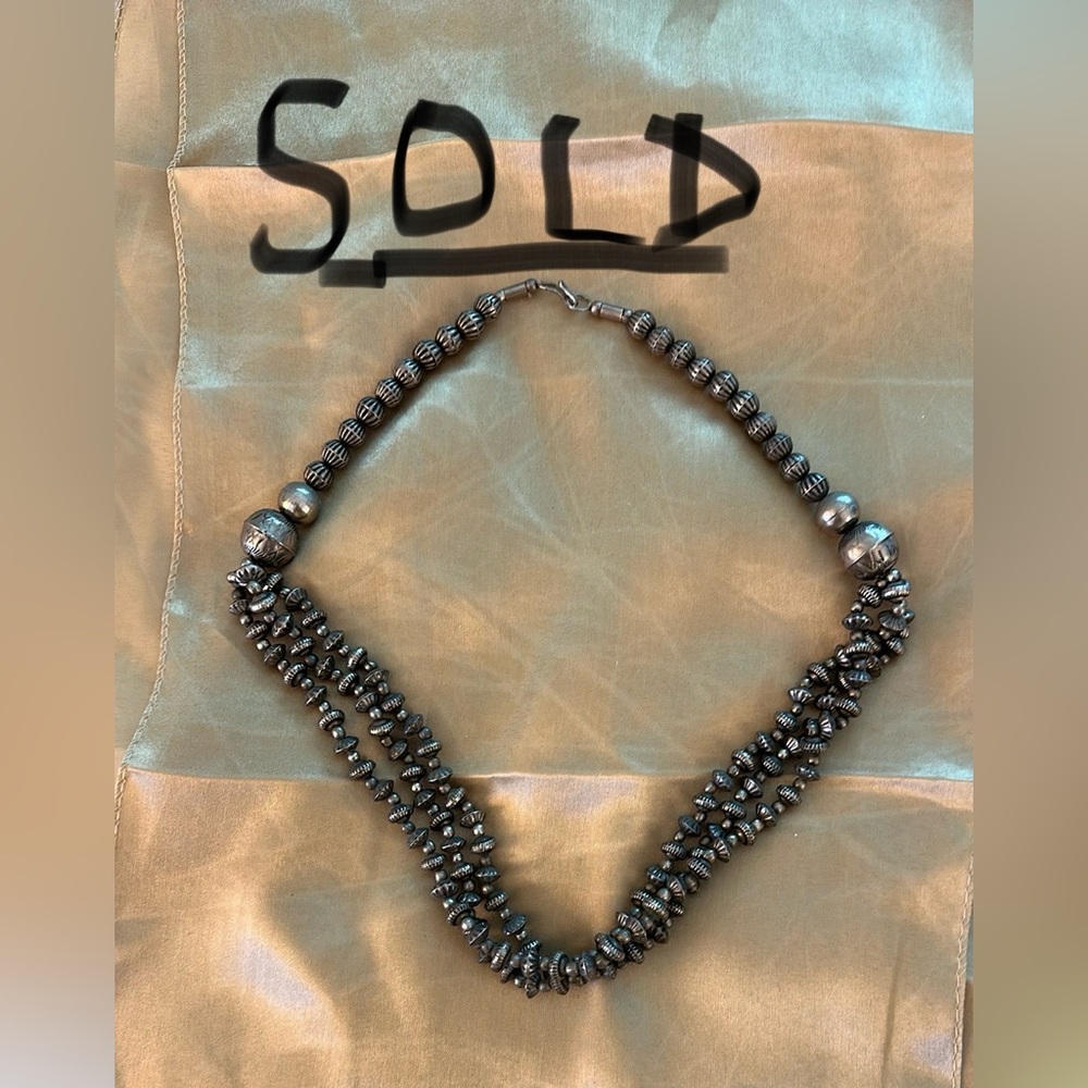 Vintage Elegant Silver Beaded Necklace